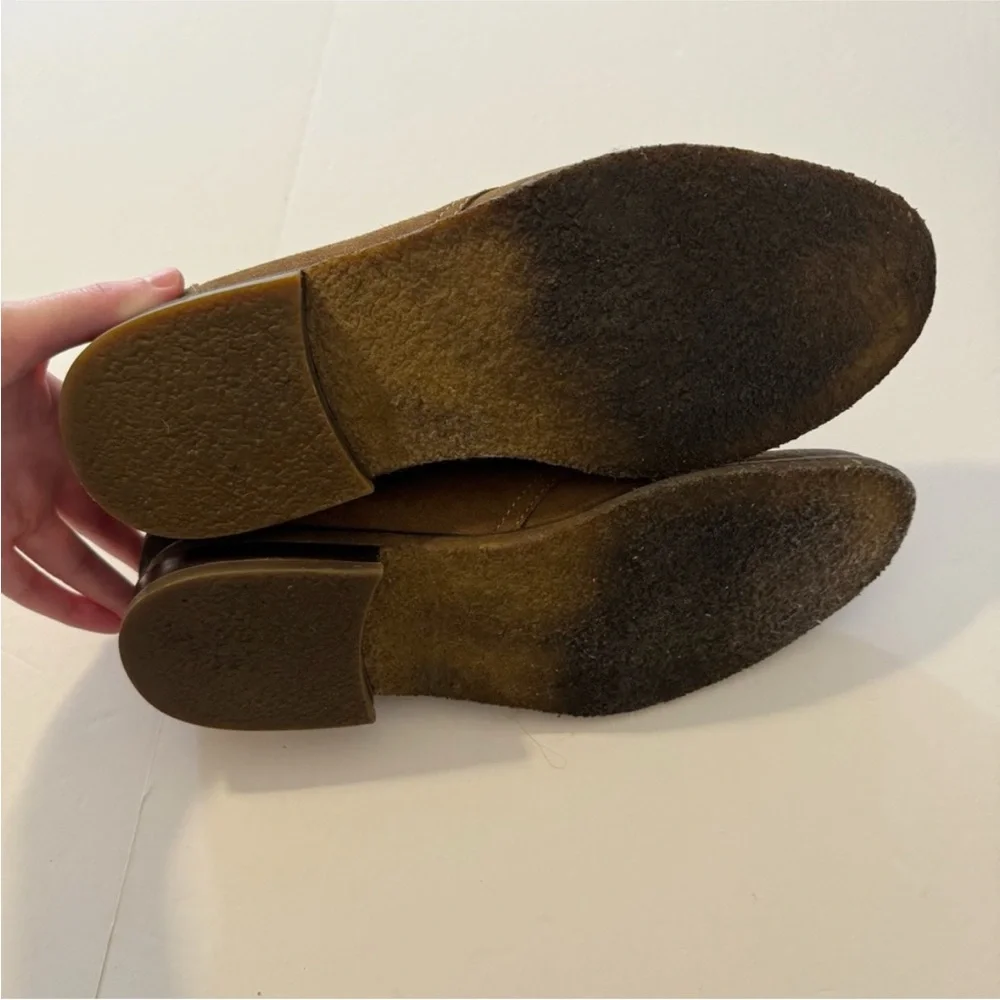Johnston & Murphy Suede Chukka Boots
